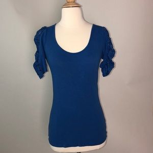 💙Top with lace details💙